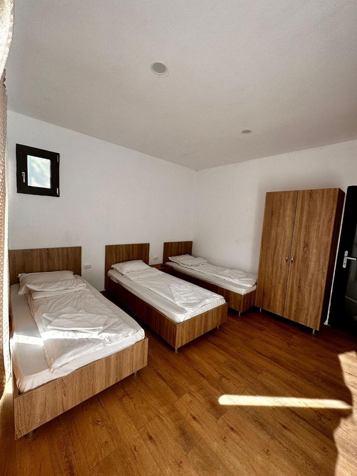 Hotel Complex Popas Pacurari Iasi Exterior foto